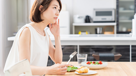 実はその食欲不振、自律神経の乱れが原因かもしれません！