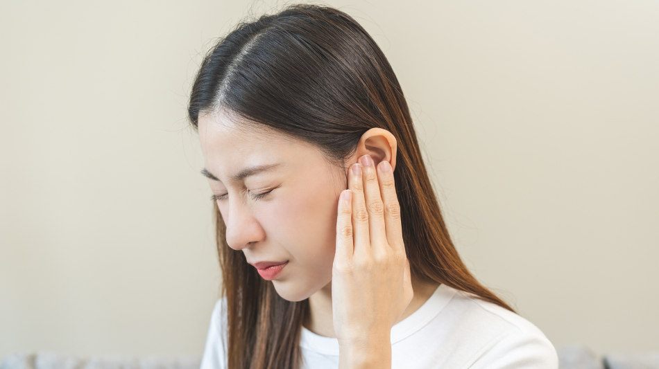 耳鳴りの原因はストレスや加齢ではない！？